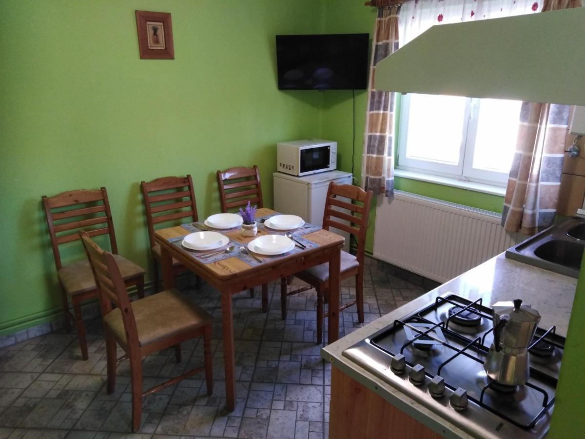 Arinza Apartman Vendeghaz Mezőkövesd المظهر الخارجي الصورة